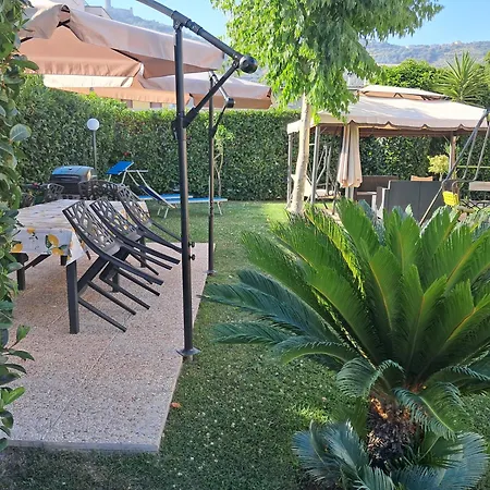 Rosa Con Piscina Lägenhet *